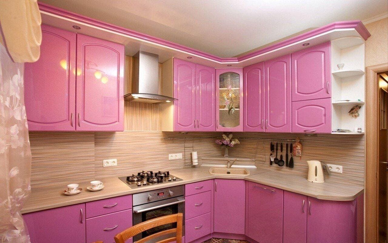 Как гармонично вписать розовый цвет в дизайн кухни?